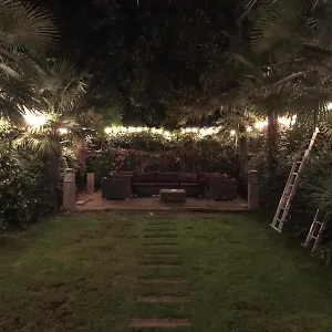 https://house-42-single-rooms-in-with-garden-and-shared-bathroom.it-lombardy.com